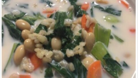 もち麦と大豆の豆乳スープ