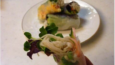 さっぱり味のもちむぎ素麺入り生春巻き